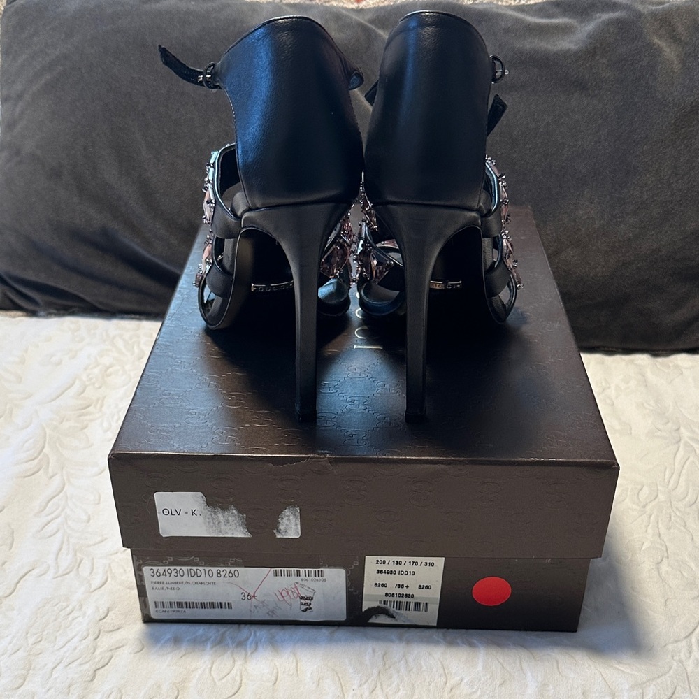 Gucci Women's Sandals in Black and Pink - Picture 3 of 5